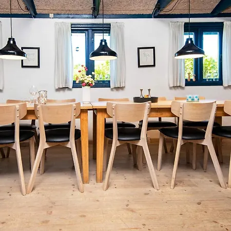 Semesterbostad Wheelchair Accesible With Pool