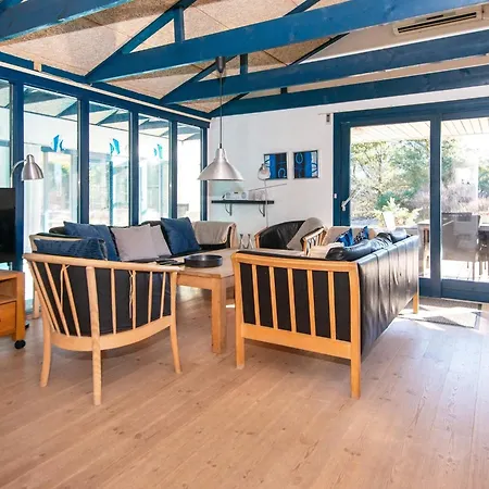 Wheelchair Accesible With Pool Klegod