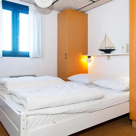 Semesterbostad Wheelchair Accesible With Pool