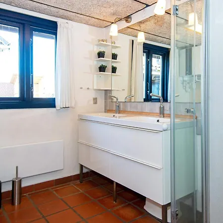 Wheelchair Accesible With Pool * Klegod